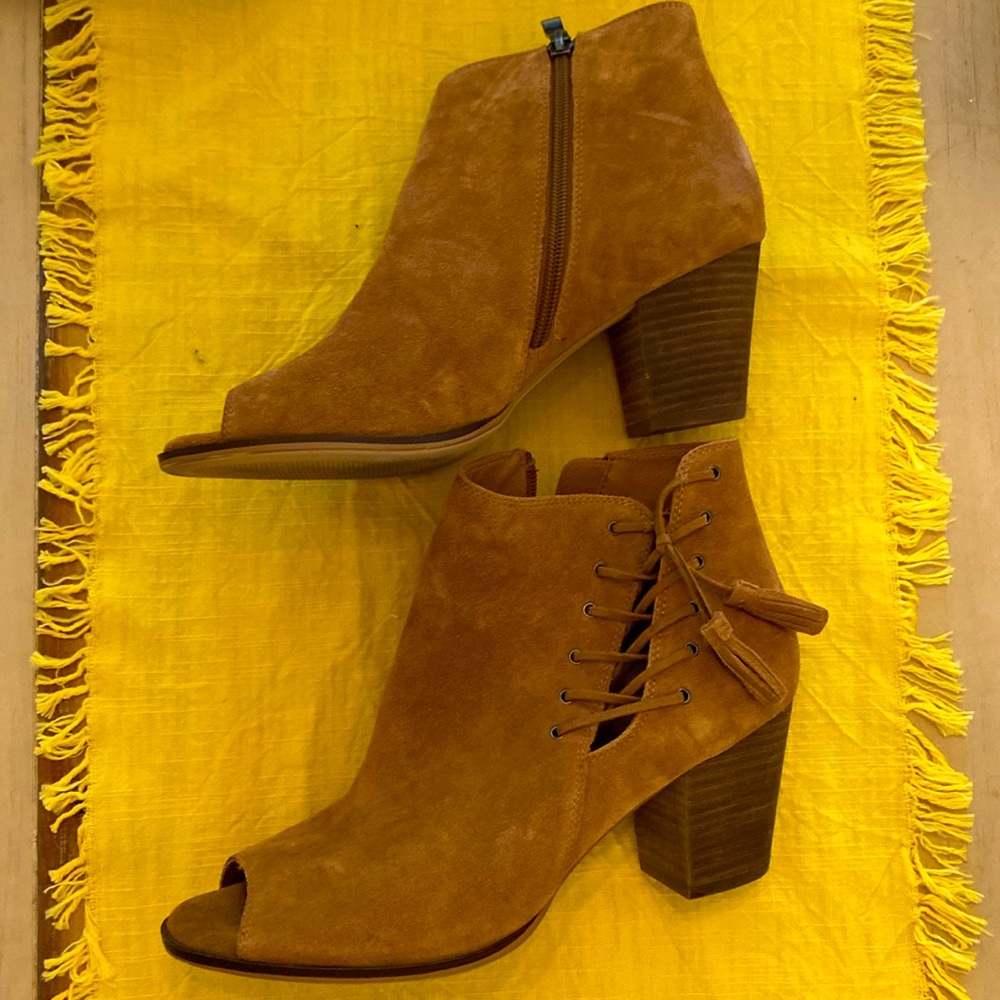Side zipper ankle boots with heel